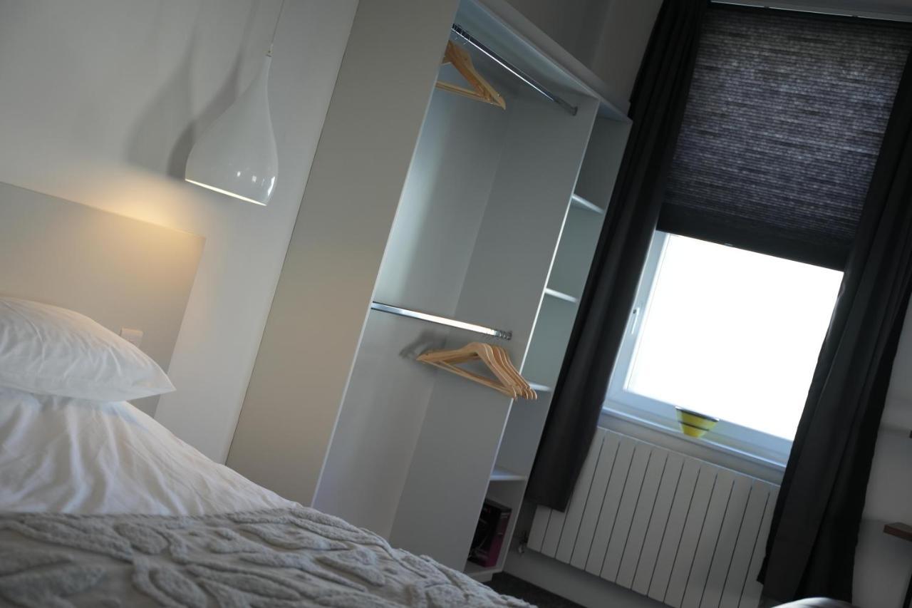 Gorgeous Comfortable Apartment On The High Street Merthyr Tydfil Exterior foto